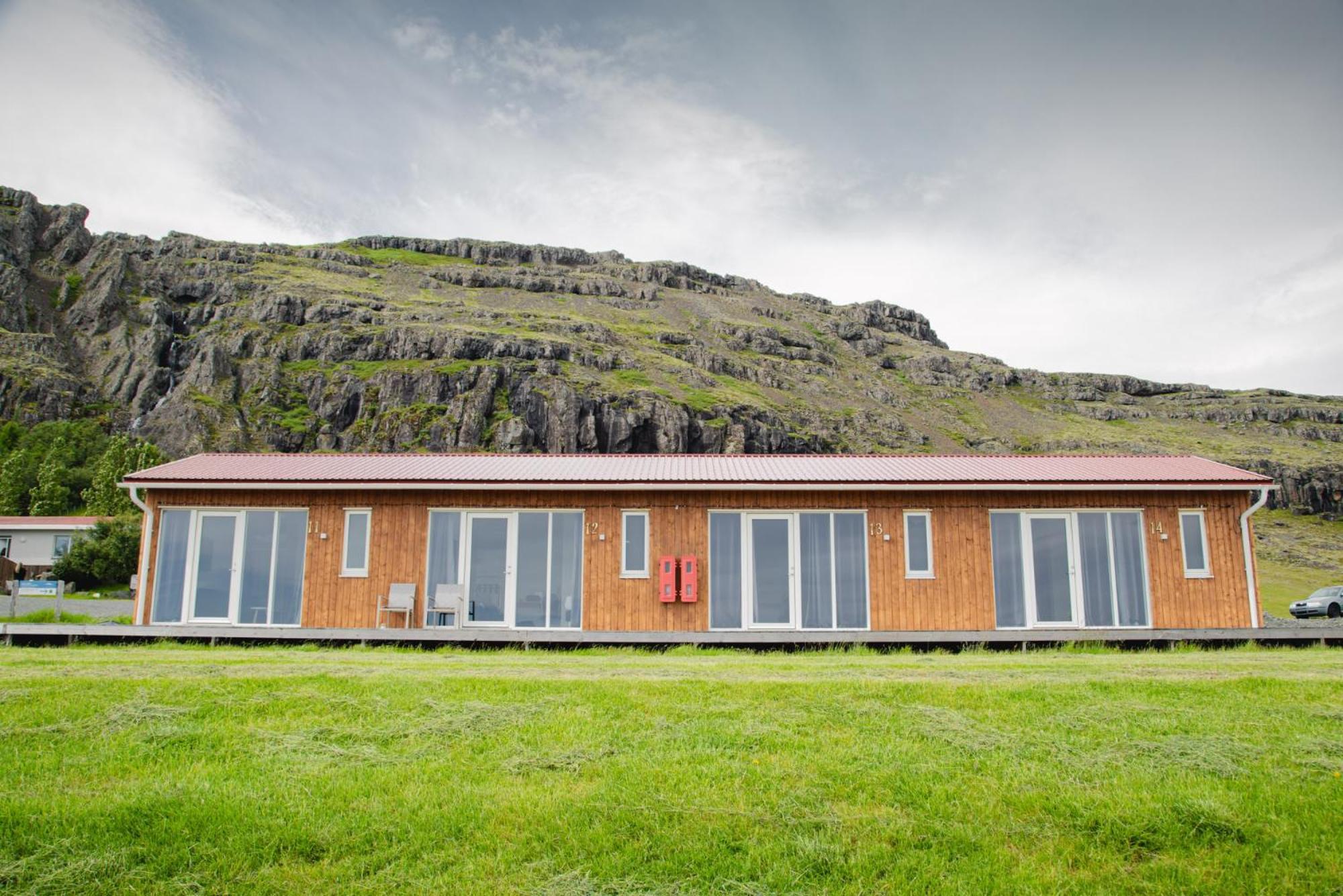 Guesthouse Skálafell Exterior foto